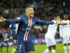 Not Ronaldo and not Messi: the fastest footballer of the planet named