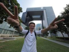 Дмитрий Комаров узнает свою судьбу у китайских провидцев