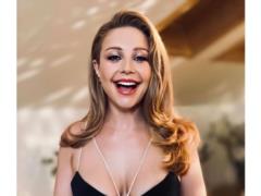 Tina Karol in an ultra-open dress puzzled fans with a magnificent neckline