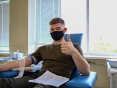 В Харькове гвардейцы своей кровью спасают жизни мирному населению