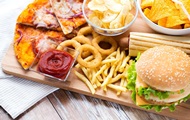 Названы продукты, снижающие умственные способности