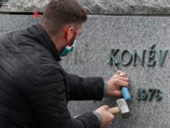 Мэр Праги взят под защиту