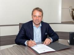 Флик подписал новый контракт с Баварией