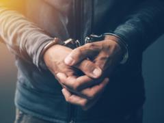 В США из-за маски для лица семья убила охранника супермаркета