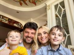 Ирина Федишин показала, как развлекается с детьми на карантине