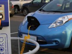 В Украине начнут выдавать  зеленые номера  для электромобилей