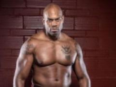 The famous actor and wrestler died in front of his 10-year-old son: what happened