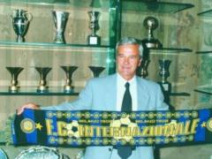 In Italy, died the football coach who won the UEFA Cup