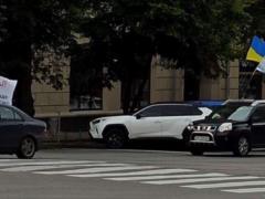 В Харькове предприниматели провели автопробег, протестуя против произвола городских властей