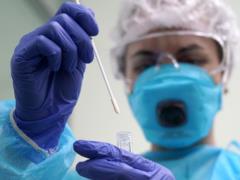 The number of confirmed cases of coronavirus in the world is close to 6 million