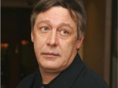 The daughter of a famous Russian actor called herself a non-binary person and wants to marry a girl