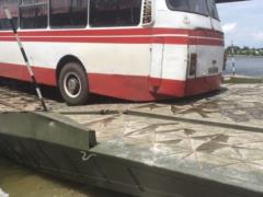 На Днепропетровщине  сломалась  армейская переправа на месте рухнувшего моста