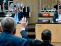 В Германии законодательно запретили лечить гомосексуальность
