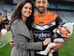 Kissed a reporter and “thundered” to quarantine: in Australia, the athlete was in an incident