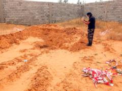 In Libya, found mass graves: people were burned and buried alive