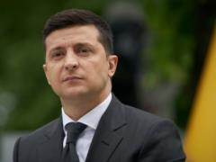 Зеленский поздравил украинцев с Днем Конституции