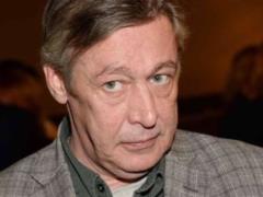 Михаил Ефремов бил своих женщин и подсаживал на алкоголь – экс-коллеги актера
