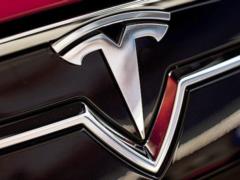 Tesla стала самым дорогим автоконцерном мира