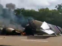 В Мексике самолет с тонной кокаина упал на шоссе