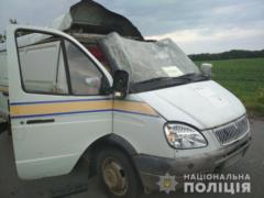 Под Полтавой подорвали автомобиль  Укрпошты  и похитили более 2,5 млн грн