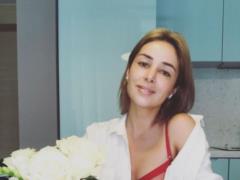 Томная Злата Огневич показала фигуру в кружевном нижнем белье