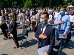 Зеленский принял присягу у судей
