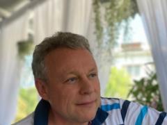 Russian actor Sergei Zhigunov was shot in the head right on the set