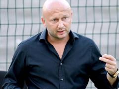 Смалийчук пообещал родителям воспитанников Карпат, что школа продолжит работать