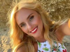 Загоревшая Ирина Федишин засыпала Сеть соблазнительными снимками в купальниках