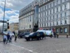 В Киеве мужчина угрожает взорвать бомбу в бизнес-центре
