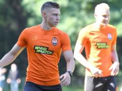 Матвиенко — слева в защите на игру с Вольфсбургом