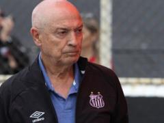 Сантос уволил тренера за четыре дня до начала чемпионата
