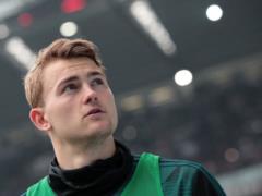 Де Лигт перенес операцию на плече