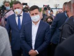 Зеленский призвал граждан Украины не ездить в Беларусь