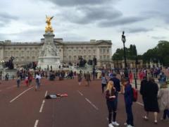 Servant of Elizabeth II arrested for stealing items from Buckingham Palace