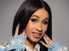 Cardi B засветила пышные бедра в платье от украинского дизайнера