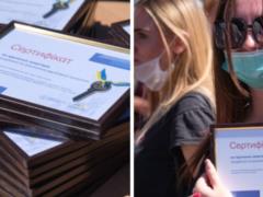 В Мариуполе переселенцы получили 60 квартир