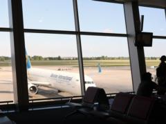 МАУ дополнительно сократит полетную программу из-за запрета на въезд в Украину иностранцев