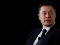 Илон Маск представил миру чип, который может подключить мозг к компьютеру