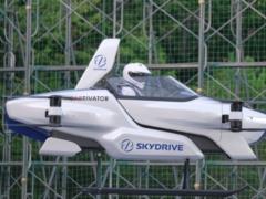 Японская компания успешно испытала летающий автомобиль с человеком на борту