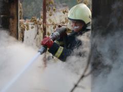 Спасатели и военные продолжают тушение пожаров в районах Луганской и Харьковской областей
