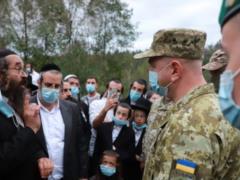 Хасиды рвутся в Умань через Чернигов. На границе их встретил глава ГПСУ