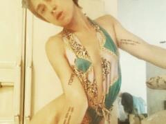 Toothless daughter Lyubov Uspenskaya caught in Los Angeles in an inadequate state