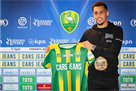 Den Haag signs former Manchester United and Lazio midfielder