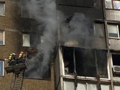 Утром спасатели тушили пожар в киевской многоэтажке