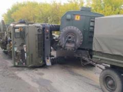 Под Днепром дорогостоящая техника ВСУ попала в серьезное ДТП, пострадал гражданский