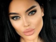 Искусственная красота для Instagram: 6 бьюти-штучек, к которым стремятся девушки
