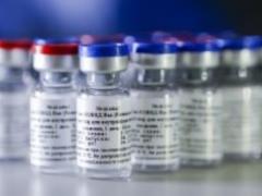 Ukrainians massively buy Russian vaccine against coronavirus