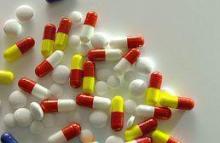 What causes rubella