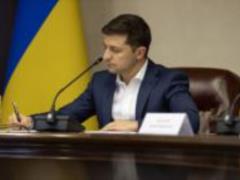 Президент подписал закон о возобновлении выдачи  пакетов малыша 